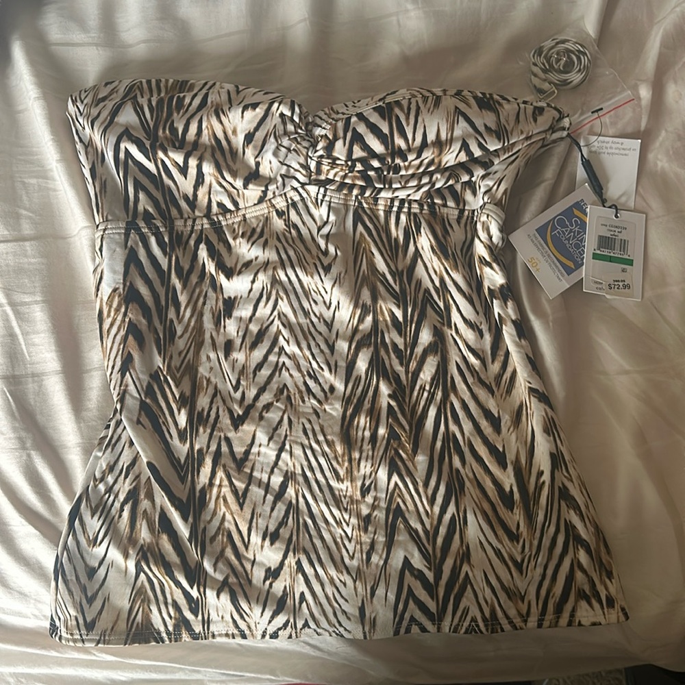 Calvin Klein tankini top in animal print. NWT size large